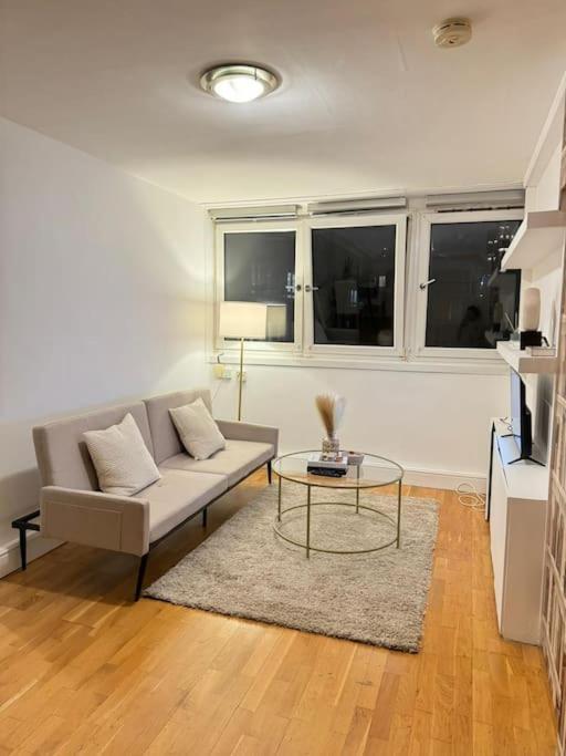 Appartement In Angel. *